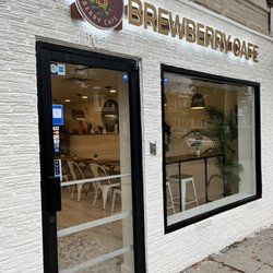 Brew Berry Cafe - Storefront