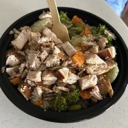 Roots Vertical Farm - Teriyaki Bowl