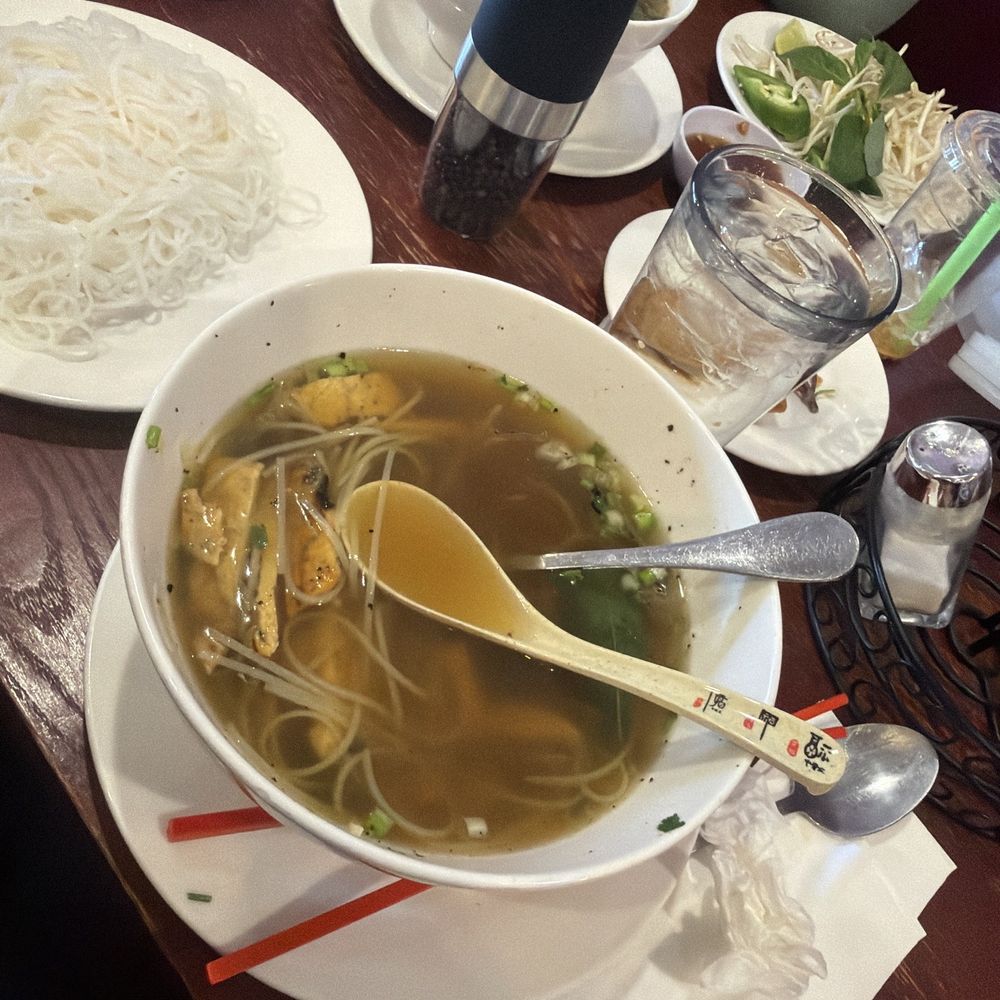 Pho Viet Royal - R4. Grilled Chicken / Cơm Gà Nướng - Vietnamese Near Me - Bethlehem, Pennsylvania Pho Viet Royal - R4. Grilled Chicken / Cơm Gà Nướng - Vietnamese Near Me - Bethlehem, Pennsylvania