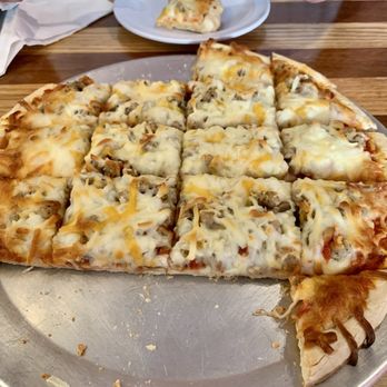 Maquoketa Brewing - Sausage and mushroom pizza. - Brewpubs Near Me - Maquoketa, Iowa Maquoketa Brewing - Sausage and mushroom pizza. - Brewpubs Near Me - Maquoketa, Iowa