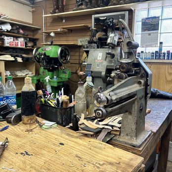 Boerne Boot and Hide - Shoe Repair Near Me - Boerne, Texas Boerne Boot and Hide - Shoe Repair Near Me - Boerne, Texas