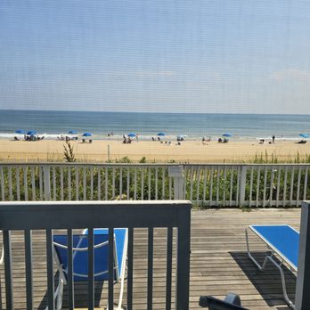 Montauk Blue Hotel - Deck View - Hotels Near Me - Montauk, New York Montauk Blue Hotel - Deck View - Hotels Near Me - Montauk, New York