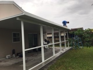 Slide of EBG Screen Enclosures & Techos De Aluminio