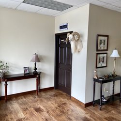 The Classic Barbershop and Shave Parlor - Lobby with restroom