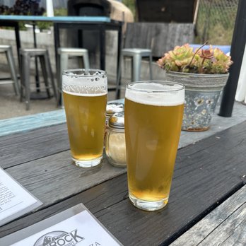 ManRock Brewing - Hazy IPA - Pizza Near Me - Grover Beach, California