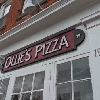 Ollie's Pizza - the outside of a restaurant - Pizza Near Me - Litchfield, Connecticut Ollie's Pizza - the outside of a restaurant - Pizza Near Me - Litchfield, Connecticut