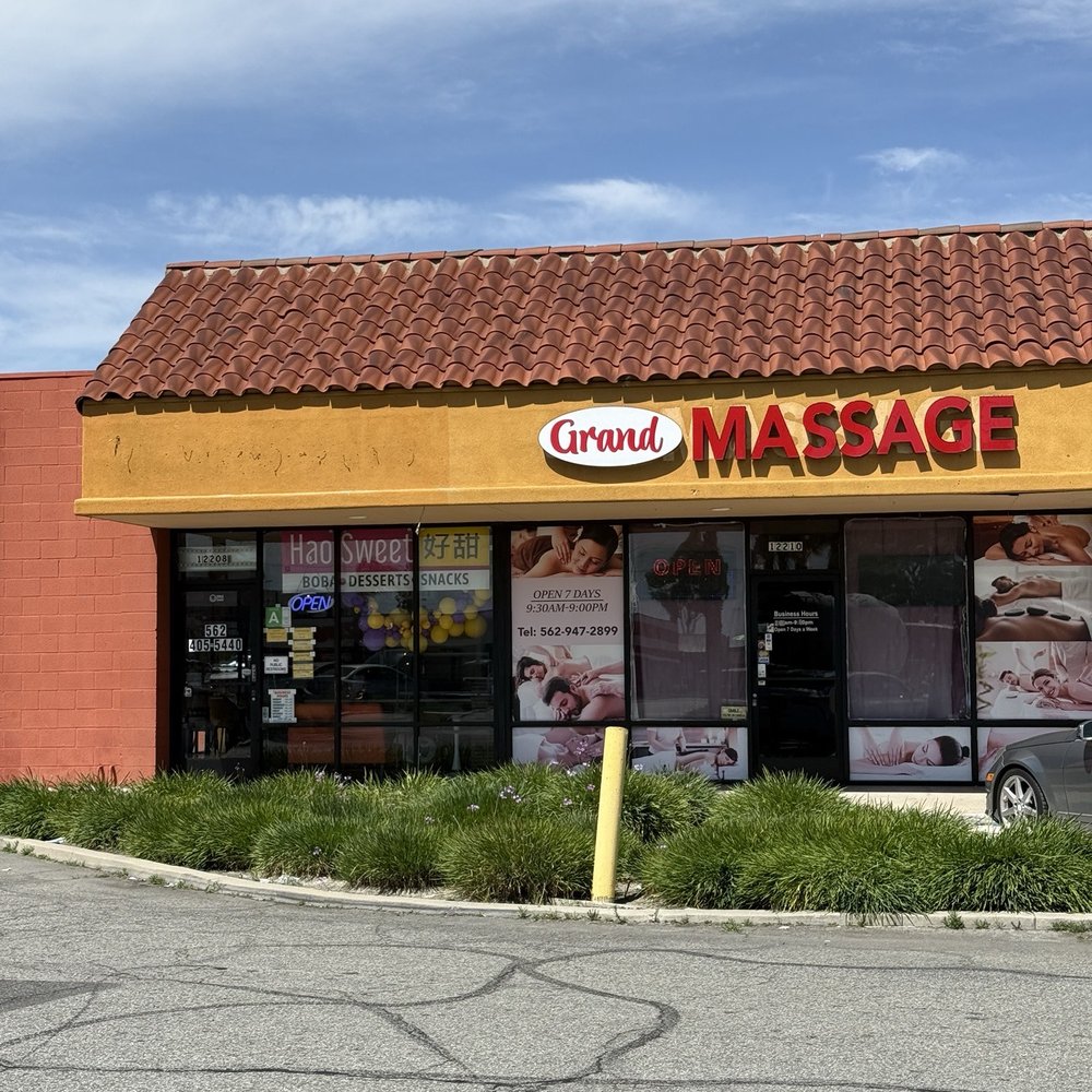 Haus Sweet  - Storefront in the Home Depot shopping center - Desserts Near Me - La Mirada, California