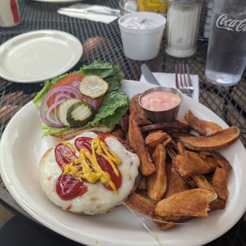 Mirror Lake Diner - Burger and fries - Diners Near Me - Kamas, Utah