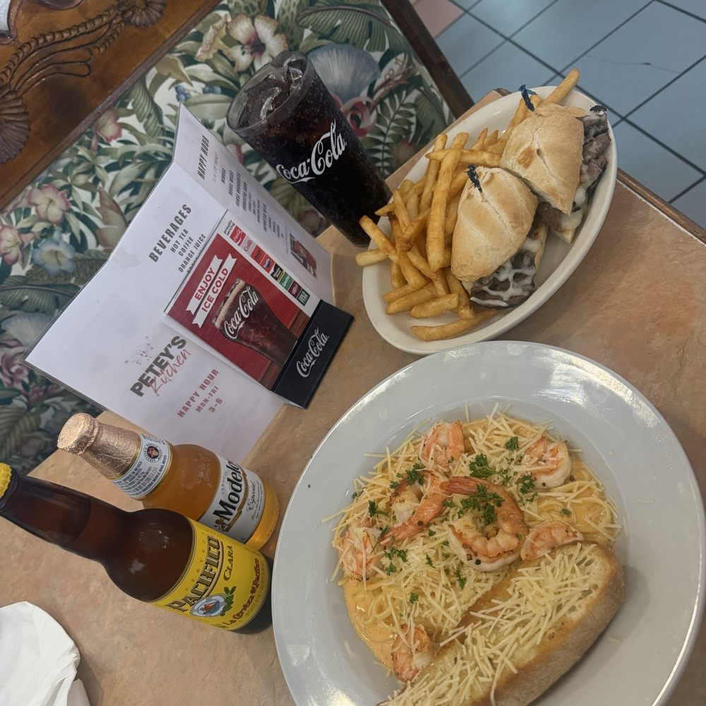 Peteys Kitchen - American Near Me - Wenatchee, Washington