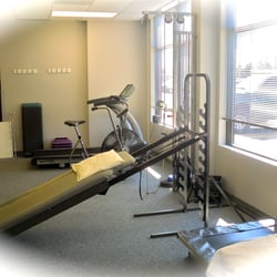 Concentra Medical Centers - Physical therapy room.