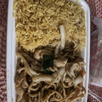 Rainbow Garden - a container of noodles, meat and vegetables - Chinese Near Me - Rolesville, North Carolina