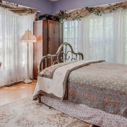 Daisy Hill Bed & Breakfast - French Room