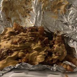Betsy Layne Dairy Bar - Chilli cheese fries