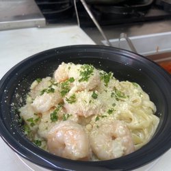 Ciccios Pasta - Shrimp Alfredo