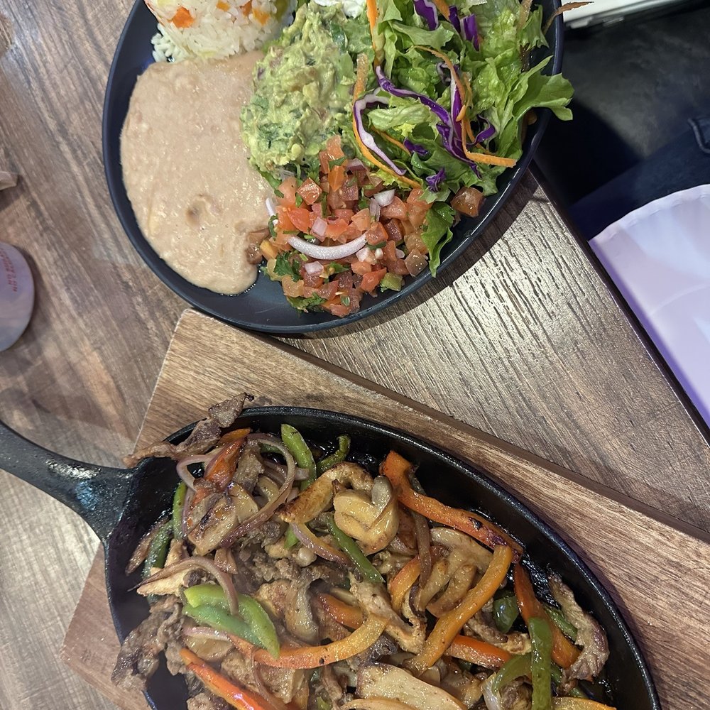 El Capi - Steak and chicken Fajitas - Seafood Near Me - Arbuckle, California El Capi - Steak and chicken Fajitas - Seafood Near Me - Arbuckle, California