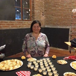 Espacio Mucca - La Cocina De Sandra haciendo el catering para el Lanzamiento de Youthful Cities