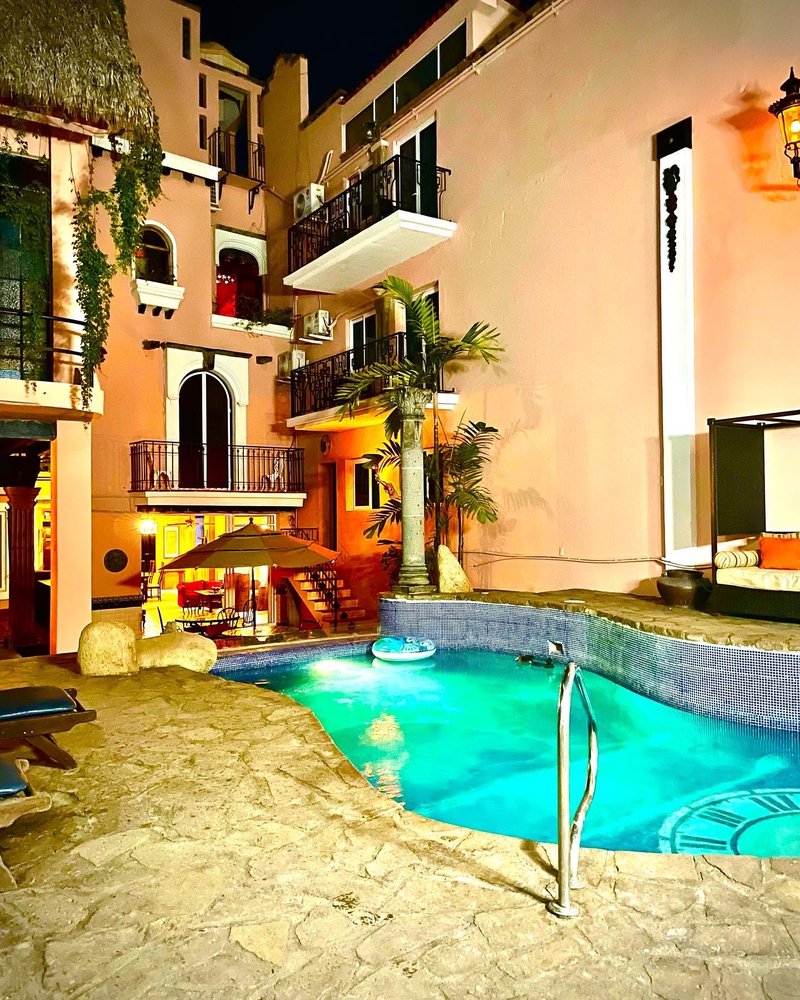 GARLANDS DEL RIO Updated June 2024 48 Photos & 33 Reviews