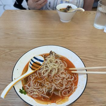 Walala Hand-Pulled Noodles - Hand-Pulled noodles with beef - Noodles Near Me - Orlando, Florida