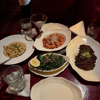 Drake's - Mac and Cheese, Chili Garlic Broccolini, Dry-Aged Delmonico Ribeye, Pasta ZaZa - New American Near Me - Dallas, Texas
