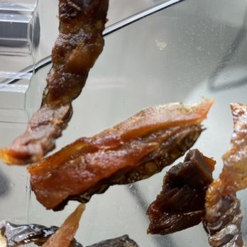 Sushi Mafia - Salmon skin should be crisp outside and still some warm meat inside - Sushi Bars Near Me - Long Beach, California Sushi Mafia - Salmon skin should be crisp outside and still some warm meat inside - Sushi Bars Near Me - Long Beach, California