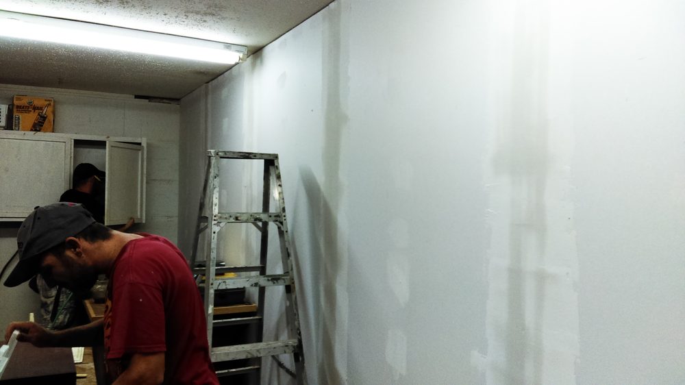 Slide of Bearded Guy Contracting