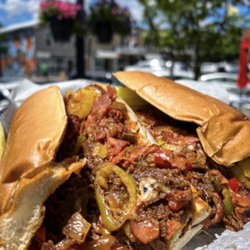 T’s on Genesee - Insta: mmmashterchef El capo sandwich