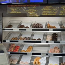 Dippin' Donuts - Display- very inviting and deceptive