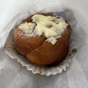 Forevers Bakery - Cinnamon Roll - Bakeries Near Me - Vancouver, Washington