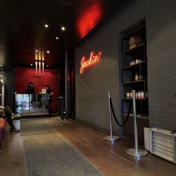 The Carbon Bar - Entrance hall - Barbeque Near Me - Toronto, Ontario
