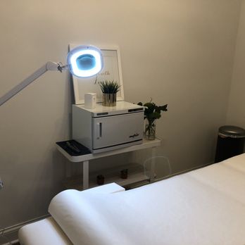 The Wax & Skin Lounge - Inside room - Skin Care Near Me - Chicago, Illinois