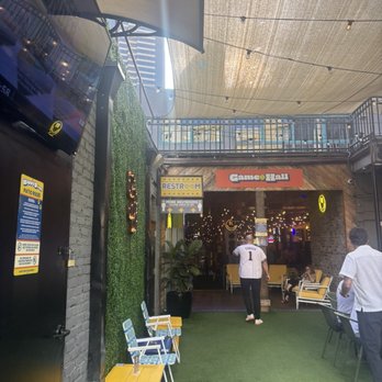 Happy Does Bar - Restroom area - Bars Near Me - San Diego, California