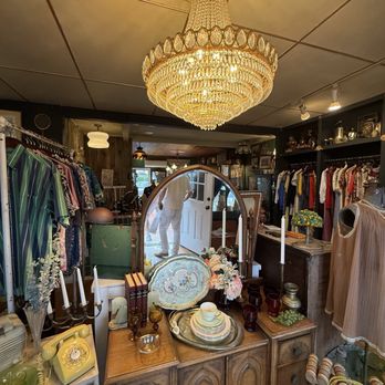 Montauk Vintage - Used, Vintage & Consignment Near Me - Montauk, New York Montauk Vintage - Used, Vintage & Consignment Near Me - Montauk, New York