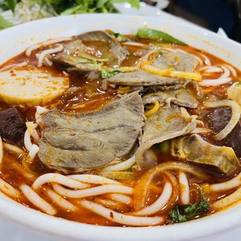 Pho Que Huong - Lots of meat and other tasty ingredients - Vietnamese Near Me - Honolulu, Hawaii Pho Que Huong - Lots of meat and other tasty ingredients - Vietnamese Near Me - Honolulu, Hawaii