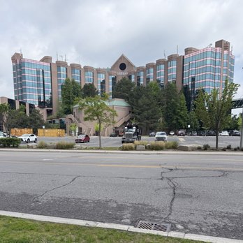 Hilton Toronto/Markham Suites Conference Centre & Spa - Back of the Hilton - Hotels Near Me - Markham, Ontario