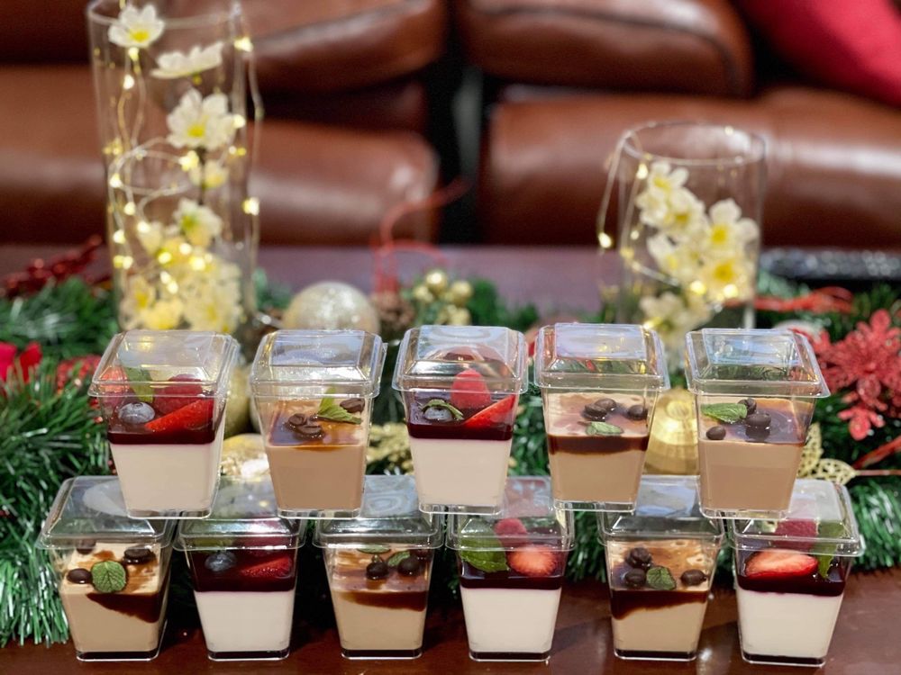 S&H Salon De The Logo