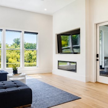 Renovation Flooring - Hardwood flooring for living room - Flooring Near Me - Miramar Beach, Florida Renovation Flooring - Hardwood flooring for living room - Flooring Near Me - Miramar Beach, Florida