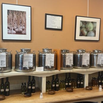 Con' Olio Oils & Vinegars - Inside - Olive Oil Near Me - Austin, Texas Con' Olio Oils & Vinegars - Inside - Olive Oil Near Me - Austin, Texas