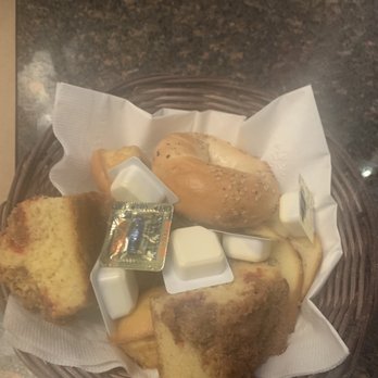 Pearsall's Station - Bakery basket - American Near Me - Lynbrook, New York