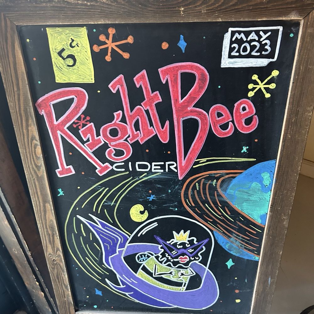 Right Bee Cider - Cideries Near Me - Chicago, Illinois Right Bee Cider - Cideries Near Me - Chicago, Illinois
