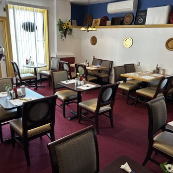 ジョージの店 GEORGE'S FAMILY RESTAURANT - Updated December 2025 - 466 W Holly