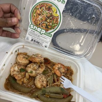 Snap Kitchen Heights - Shrimp pad Thai - Grocery Near Me - Houston, Texas