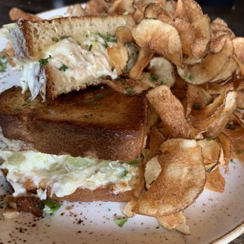 Downriggers - Crab sandwich - American Near Me - Friday Harbor, Washington Downriggers - Crab sandwich - American Near Me - Friday Harbor, Washington