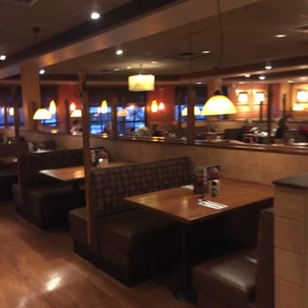 Bertucci's Italian Restaurant - Norwood Bertucci's -- 1405 Providence Highway / Route 1, Norwood            Interior - Pizza Near Me - Norwood, Massachusetts