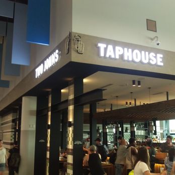 Two Johns Taphouse - Outside - Pubs Near Me - Melbourne Airport, VIC