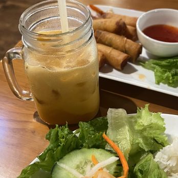 Castro Valley Marketplace - Thai tea - Public Markets Near Me - Castro Valley, California