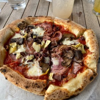 Jasper Pizza Place - The Hambo Pizza - Pizza Near Me - Jasper, Alberta Jasper Pizza Place - The Hambo Pizza - Pizza Near Me - Jasper, Alberta