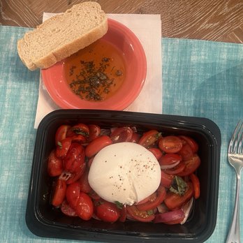 Carrabba's Italian Grill - Tomato Caprese with Fresh Burrata Great bread and dipping sauce - Italian Near Me - Stuart, Florida Carrabba's Italian Grill - Tomato Caprese with Fresh Burrata Great bread and dipping sauce - Italian Near Me - Stuart, Florida
