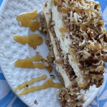 Magnolia Grill - Meemaw's pie - New American Near Me - Sedro-Woolley, Washington
