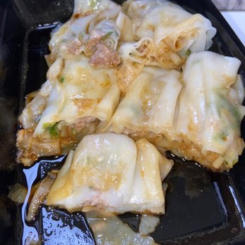 Steam Box Rice Roll - Beef rice roll with scallion and cilantro - Cantonese Near Me - Brooklyn, New York Steam Box Rice Roll - Beef rice roll with scallion and cilantro - Cantonese Near Me - Brooklyn, New York