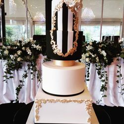 Ab Fab Cakes - Wedding cake (image source: Ab Fab facebook)